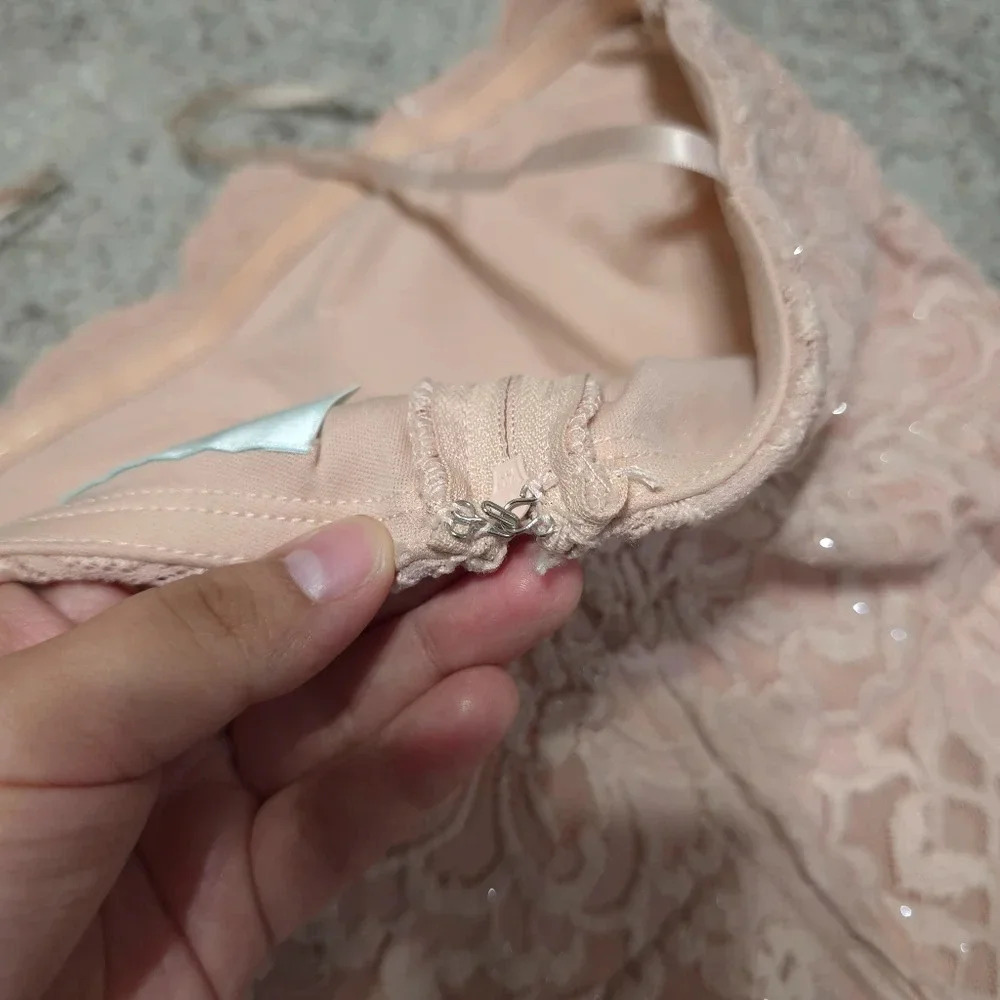 ✨️4/$20. Juniors Scalloped Lace High-Low Cocktail & Wedding Guest Formal Dress - Picture 12 of 16